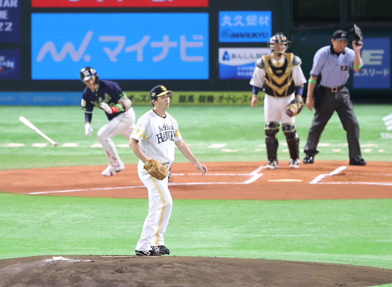 全パ対全セ　1回表全セ無死、塩見泰隆に左前安打を浴びる大関友久（撮影・梅根麻紀）