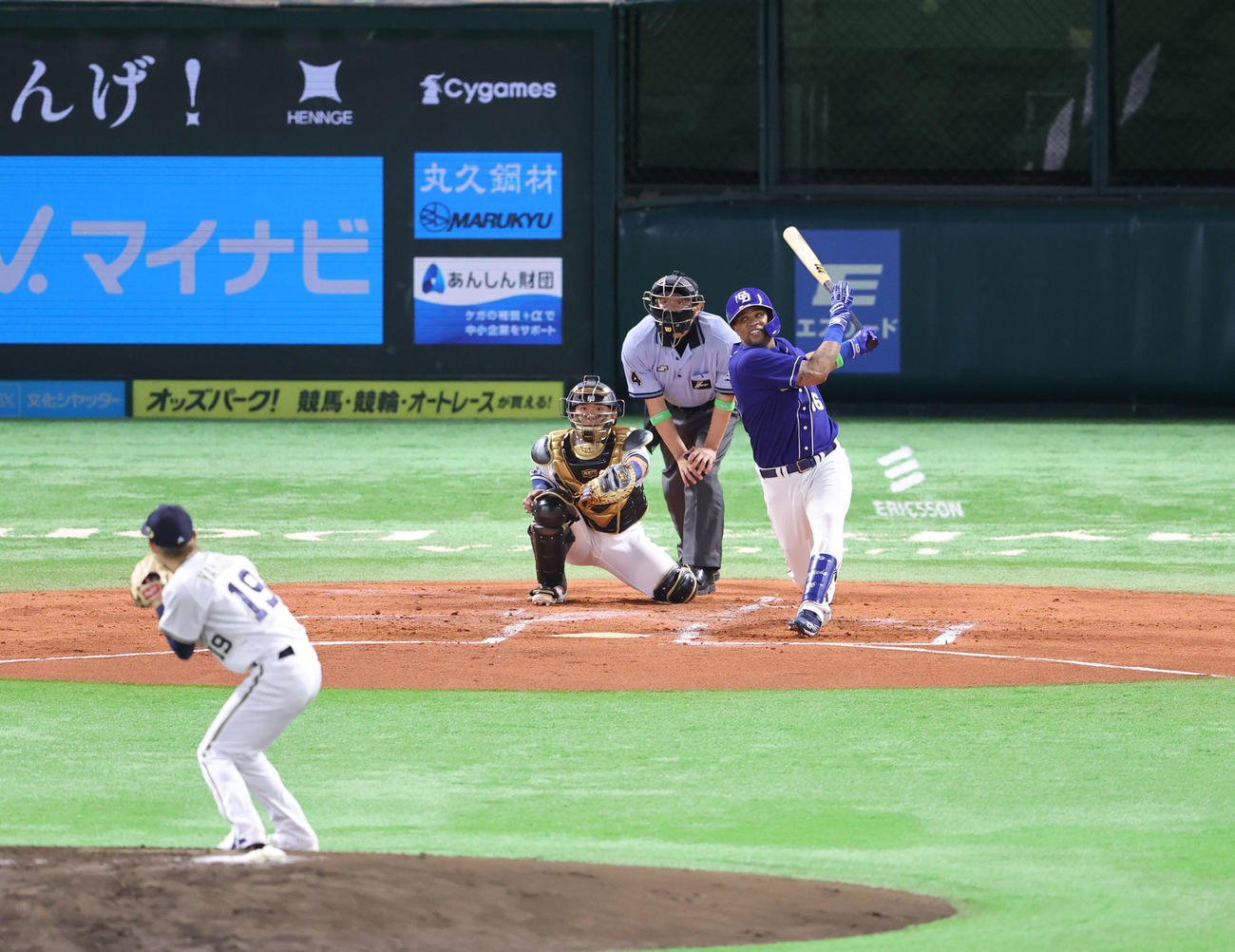 全パ対全セ　2回表全セ無死、ビシエドは右越えに本塁打を放つ（撮影・梅根麻紀）