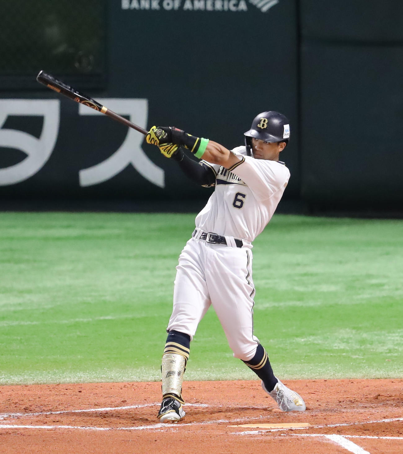 全パ対全セ　6回裏全パ2死満塁、宗は同点の中適時打を放つ（撮影・屋方直哉）