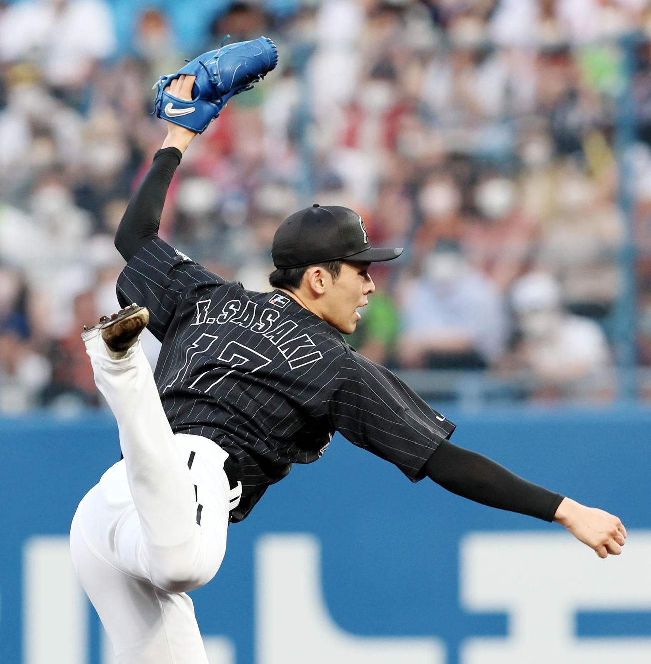 全セ対全パ　1回裏、全セ戦に先発する佐々木朗（撮影・加藤哉）