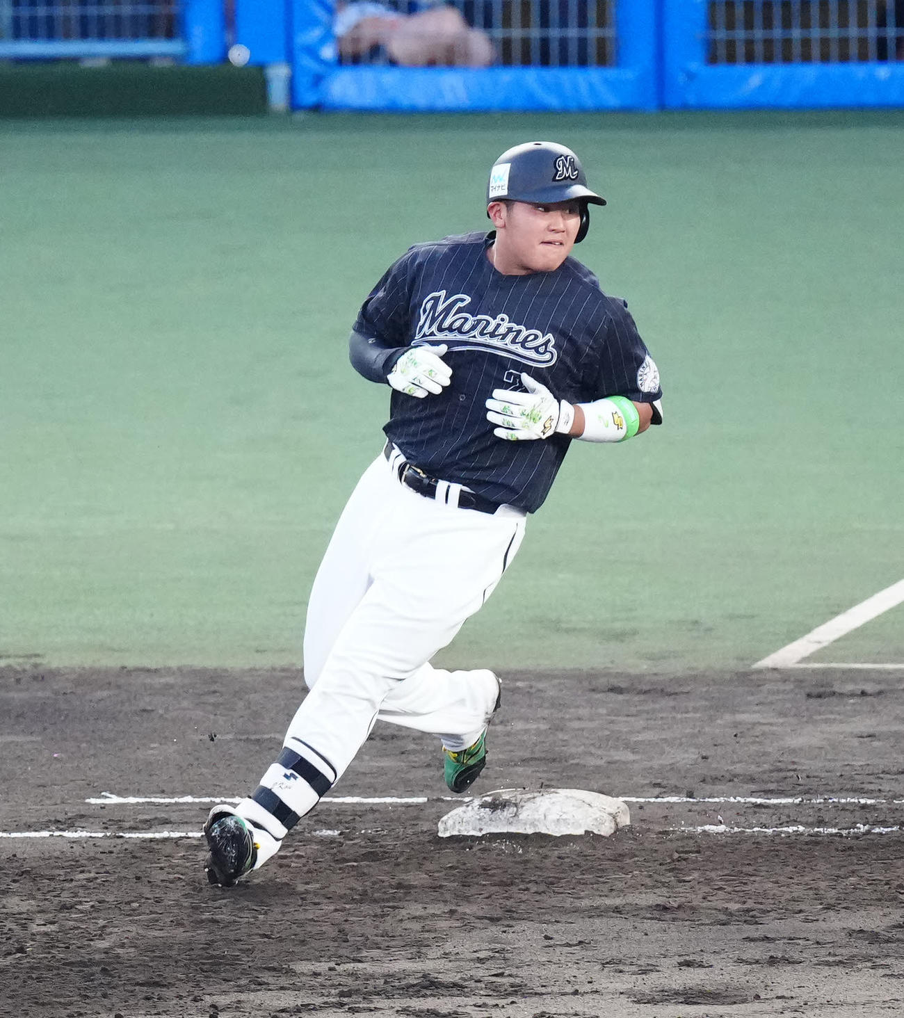 全セ対全パ　2回表全パ1死二、三塁、同点となる右前適時打を放った松川（撮影・江口和貴）
