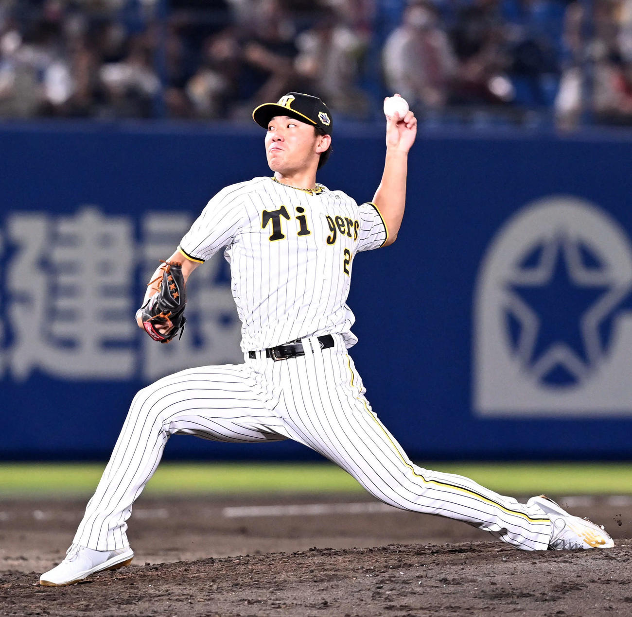全セ対全パ　全セの3番手伊藤将（撮影・たえ見朱実）