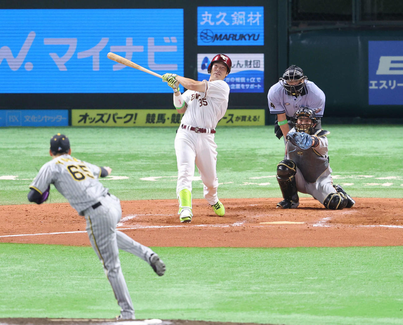 全パ対全セ　7回裏全パ1死、島内は右前安打を放つ。投手湯浅（2022年7月26日撮影）
