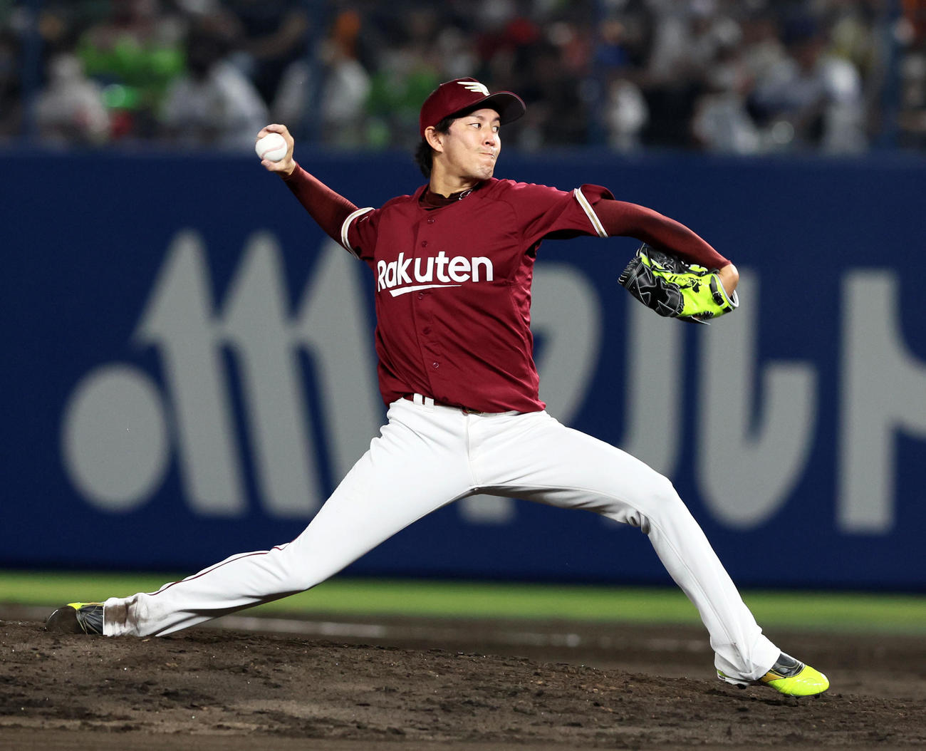 全セ対全パ　全パ7番手で登板する岸（撮影・加藤哉）