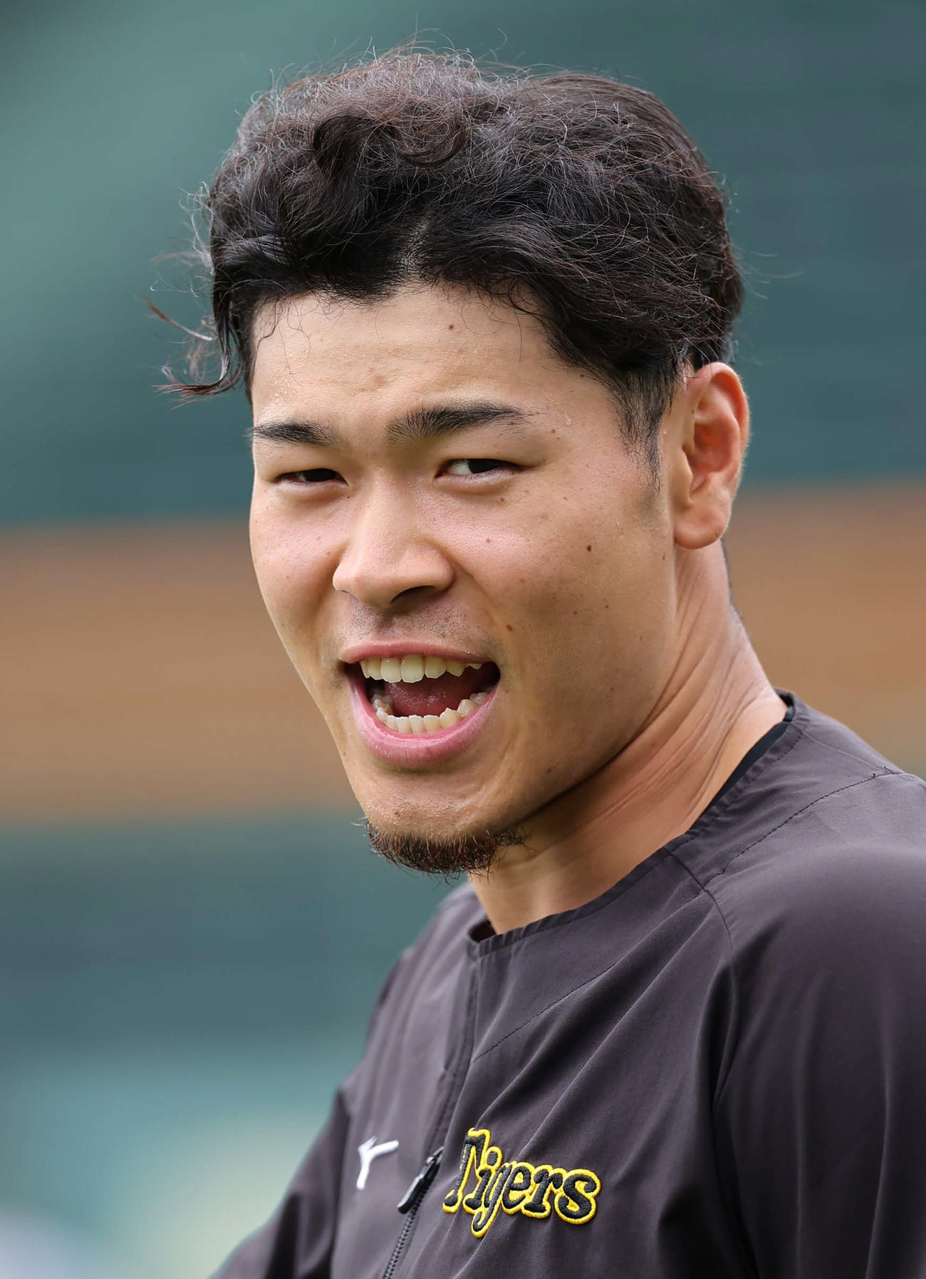 首位ヤクルトとの試合に向け意気込む佐藤輝