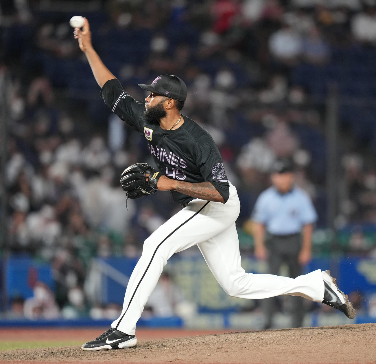 ロッテ対オリックス　7回表から3番手で登板したロッテ・ゲレーロ（撮影・鈴木みどり）
