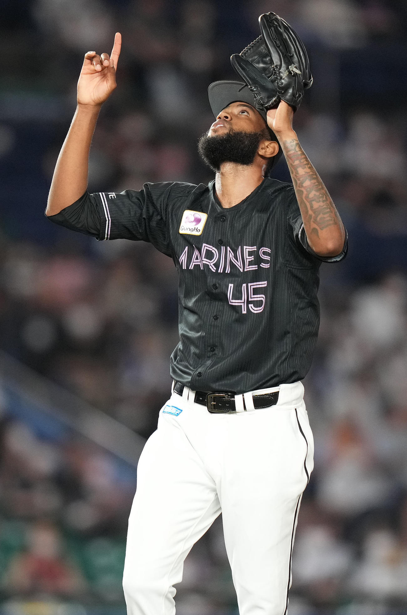 ロッテ対オリックス　7回表を3者凡退に抑え、ポーズを取るロッテ・ゲレーロ（撮影・鈴木みどり）