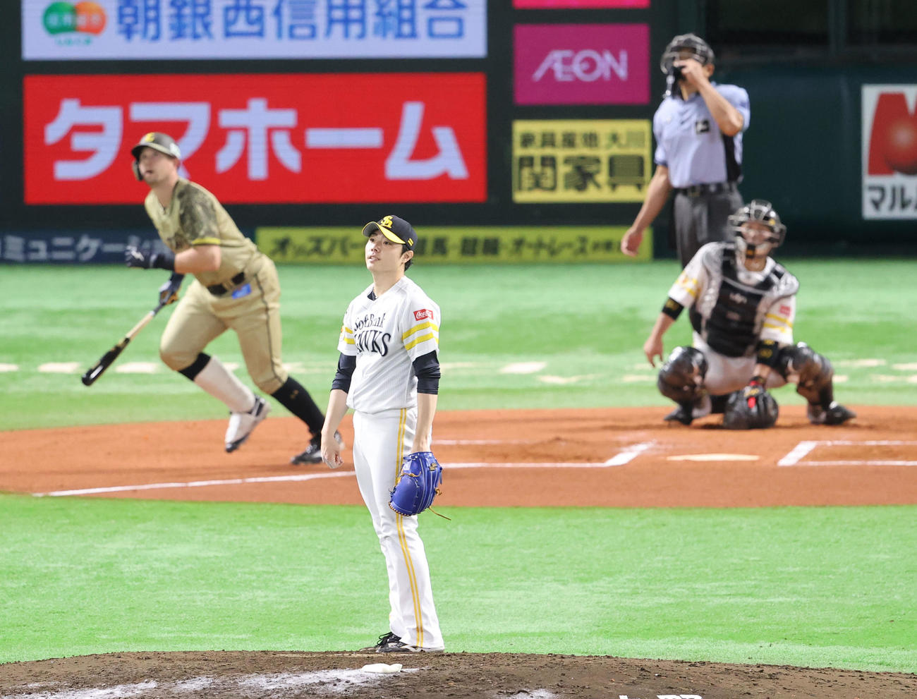 ソフトバンク対西武　6回表西武1死、オグレディに右中間本塁打を浴びた松本裕樹（撮影・梅根麻紀）