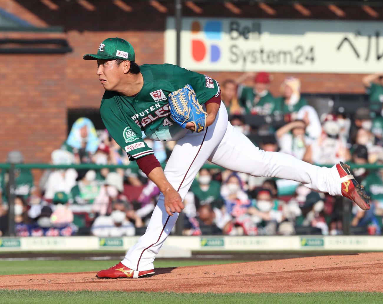 楽天対日本ハム　楽天先発の藤平（撮影・黒川智章）