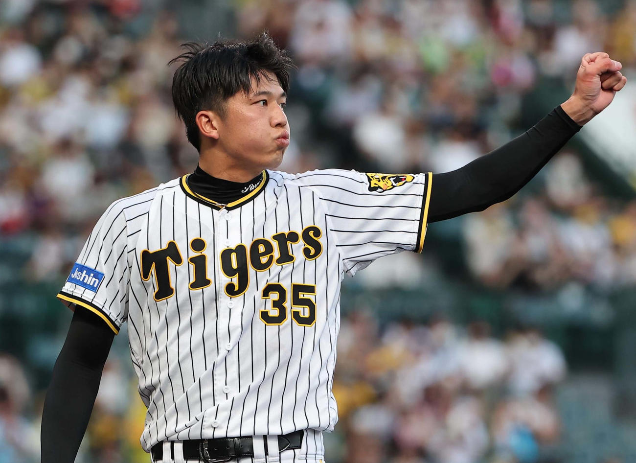 7月30日、ヤクルト戦で6回2失点と好投した才木