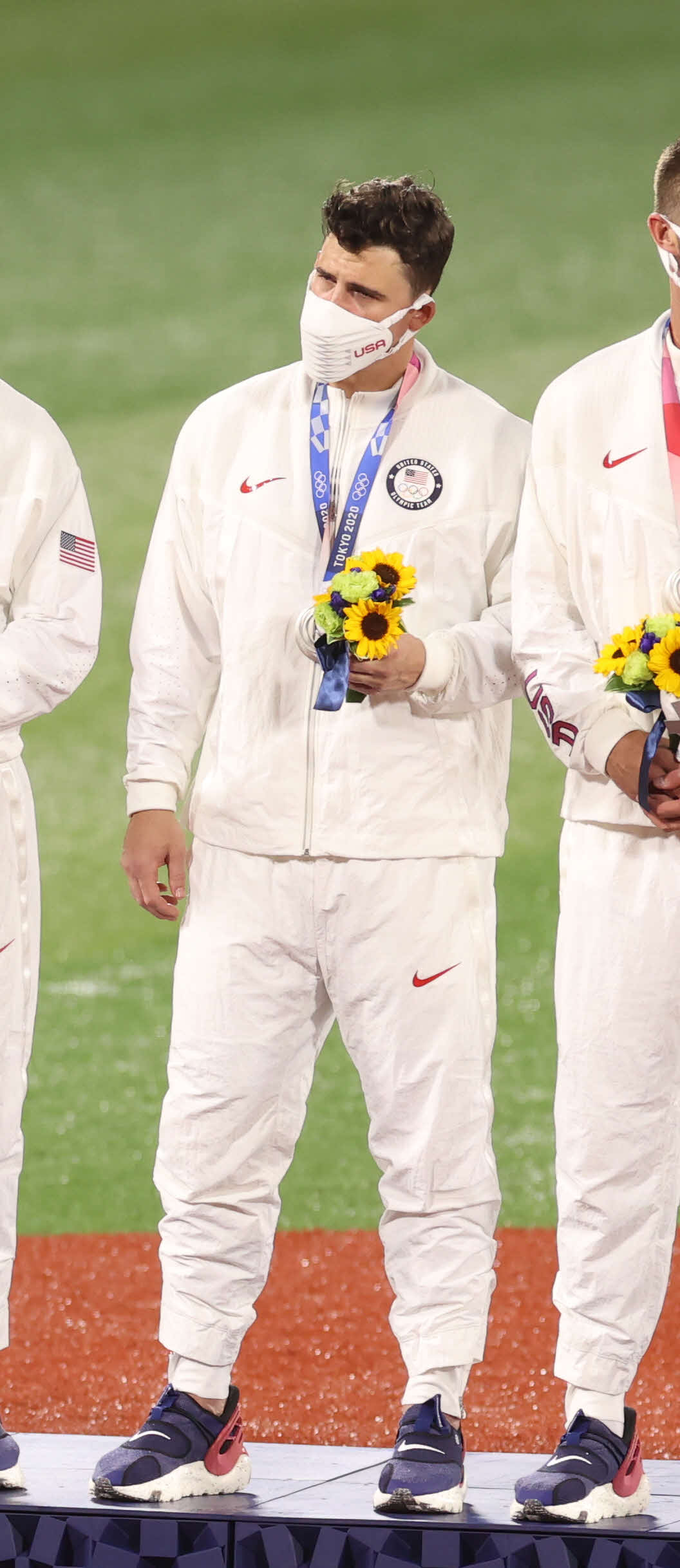 2020年東京五輪　野球決勝　日本対米国　銀メダルとなり表彰台に立つタイラー・オースティン（2021年8月7日撮影）
