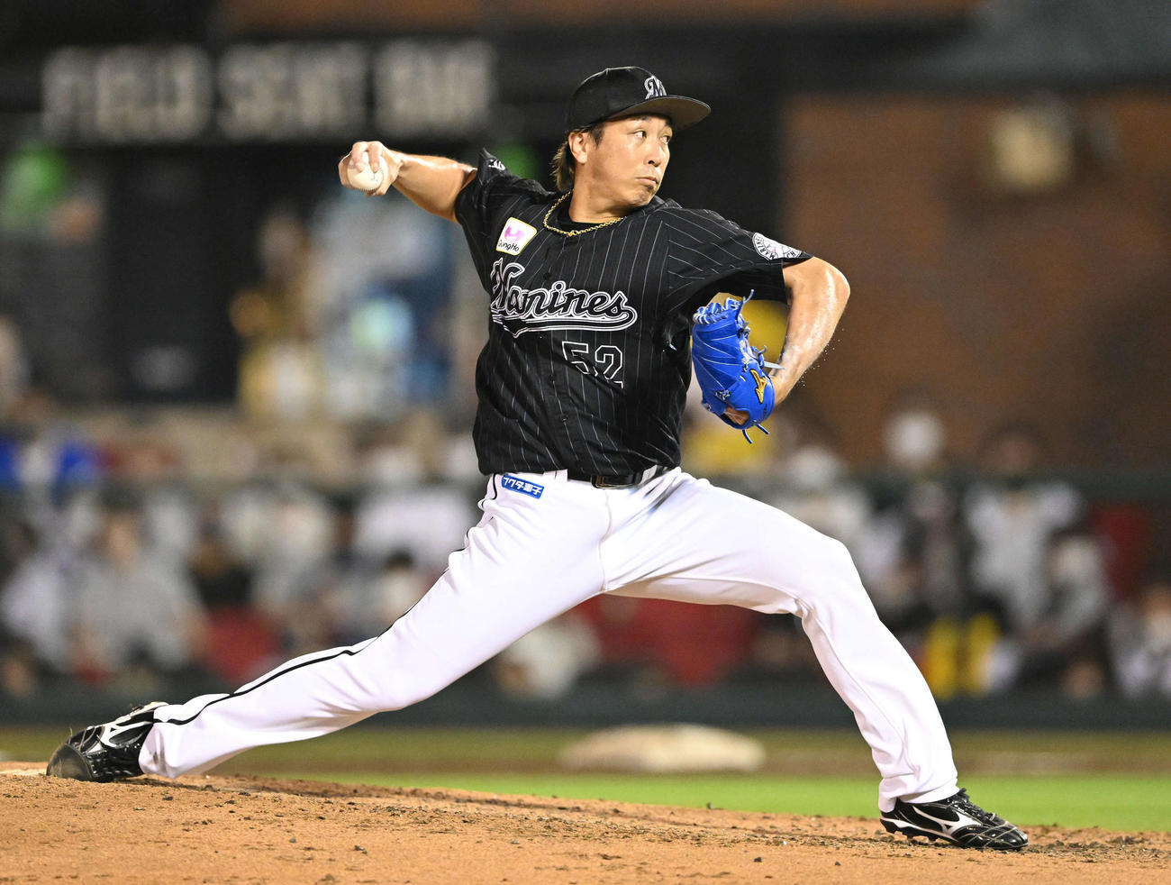 楽天対ロッテ　9回裏、ロッテ4番手で試合を締めた益田（撮影・滝沢徹郎）