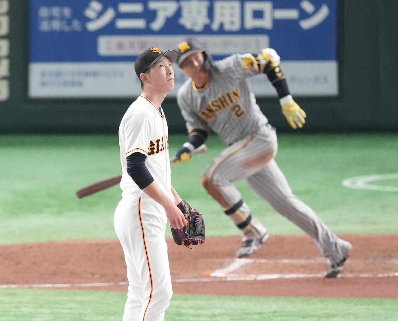 巨人対阪神　5回表阪神1死、梅野に左越えソロ本塁打を許す戸郷（撮影・菅敏）
