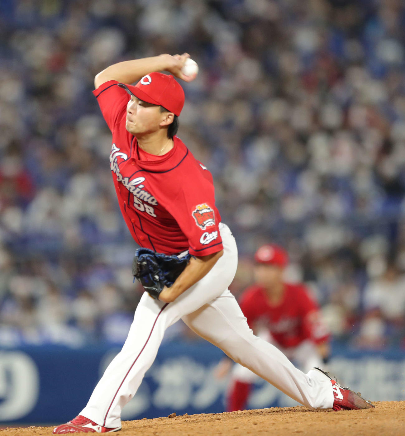 DeNA対広島　11回裏、広島8番手で登板する藤井（撮影・河田真司）