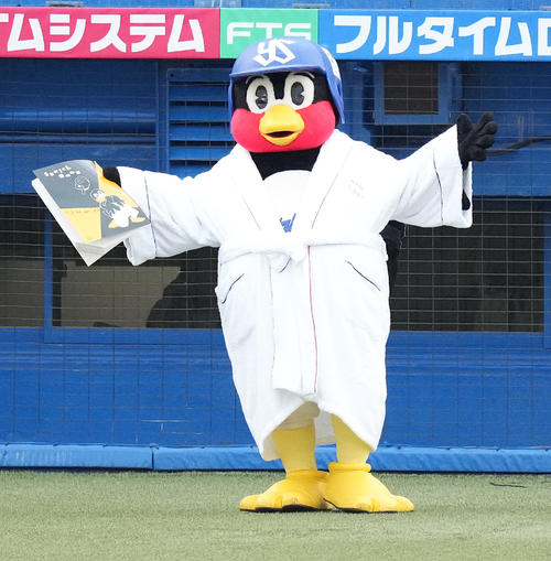 巨人一発攻勢で連勝 ヤクルトはつば九郎の主催00試合出場を白星で飾れず ライブ詳細 プロ野球ライブ速報写真ニュース 日刊スポーツ