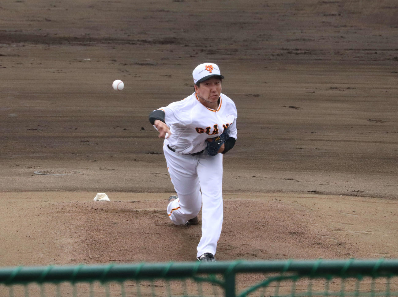ジャイアンツ球場でシート打撃に登板した巨人大勢（撮影・小早川宗一郎）