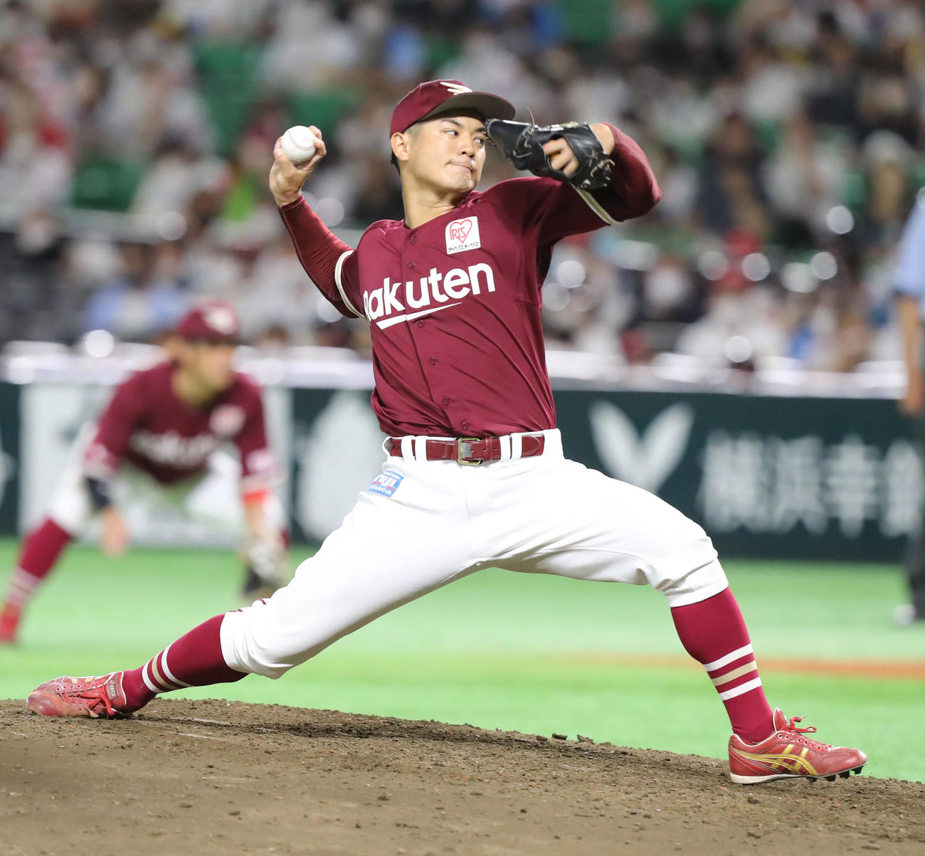 ソフトバンク対楽天　8回裏から登板した津留崎（撮影・屋方直哉）
