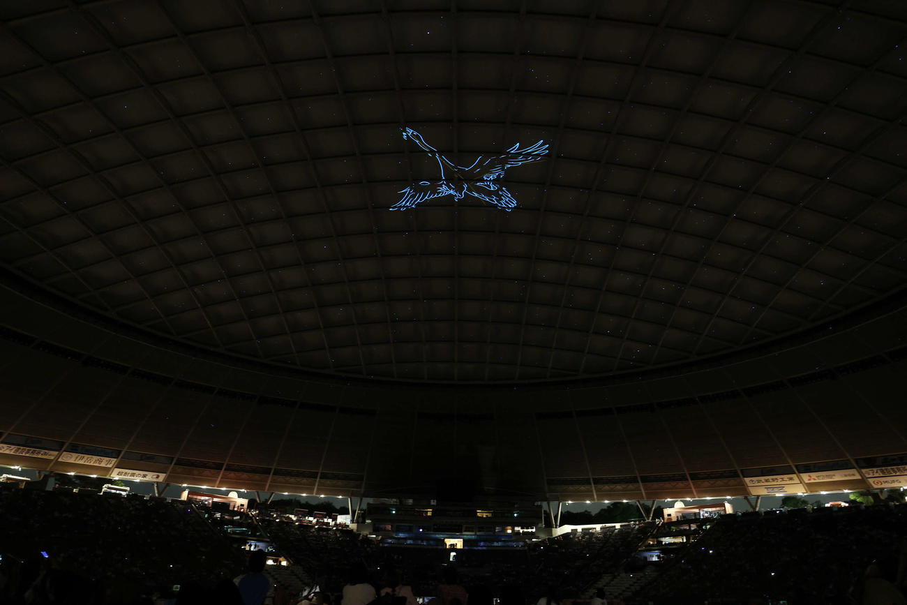 西武対ロッテ　試合後、ドームの屋根を使って巨大プラネタリウムが展開された（2022年8月6日）