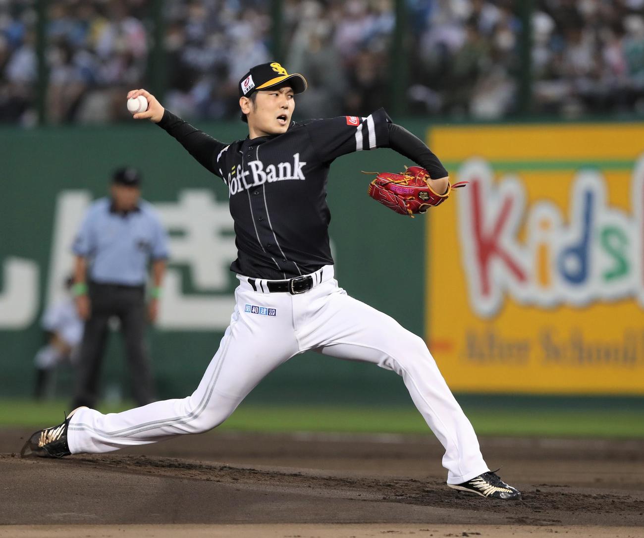 日本ハム対ソフトバンク　ソフトバンク先発の石川（2022年8月2日撮影）