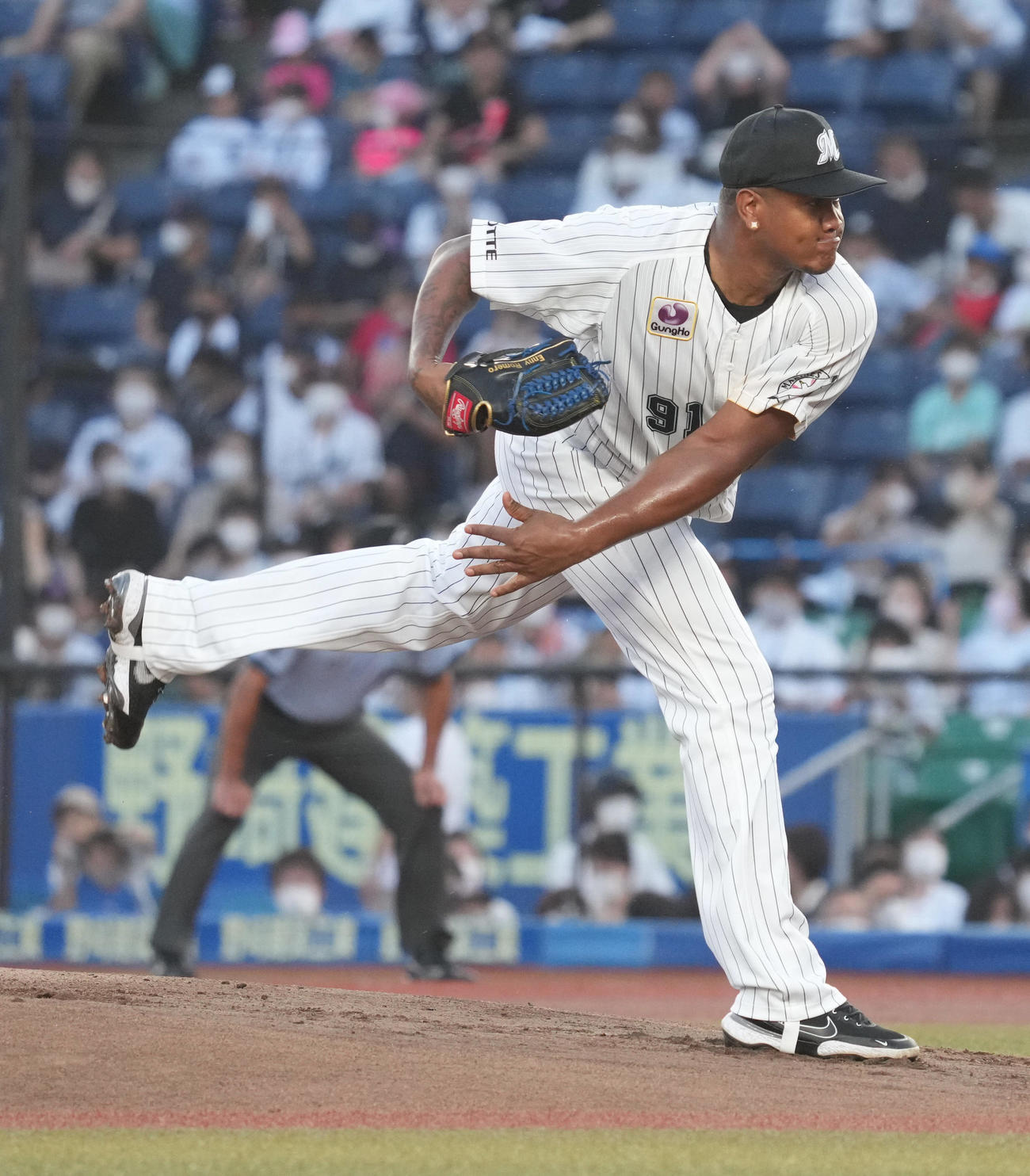 ロッテ対ソフトバンク　ロッテ先発のロメロ（撮影・小沢裕）