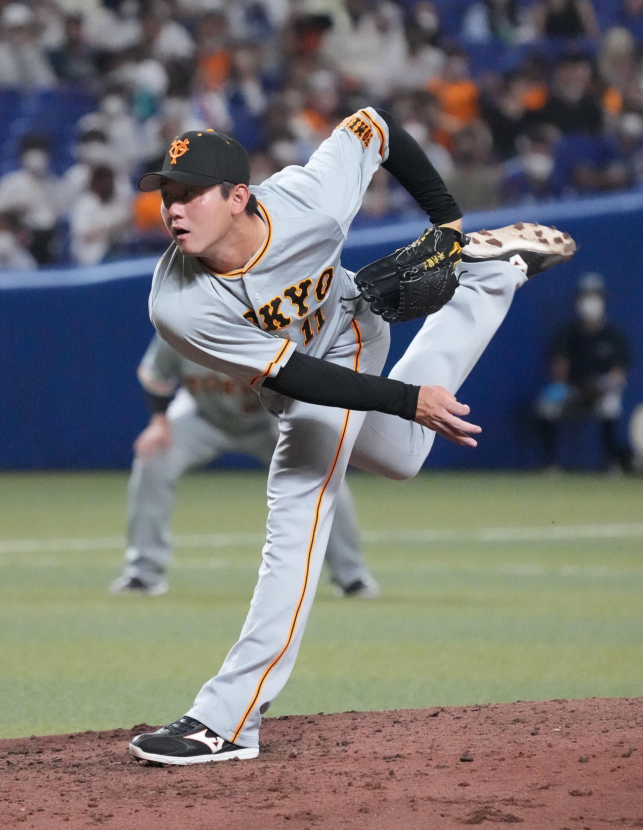 中日対巨人　7回裏、巨人4番手で登板する平内（撮影・森本幸一）