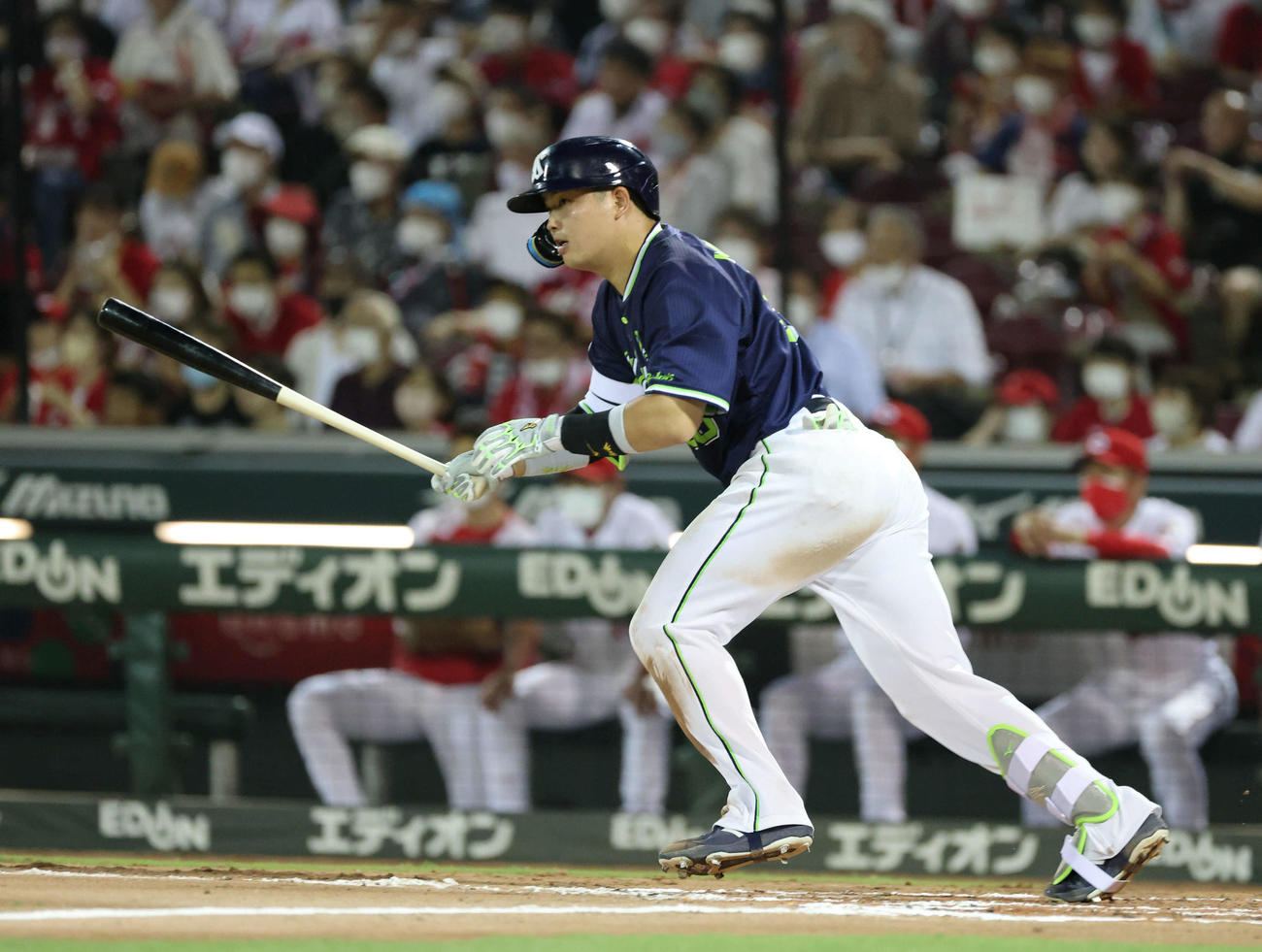 広島対ヤクルト　7回表ヤクルト無死、村上は左前打を放つ（撮影・加藤孝規）