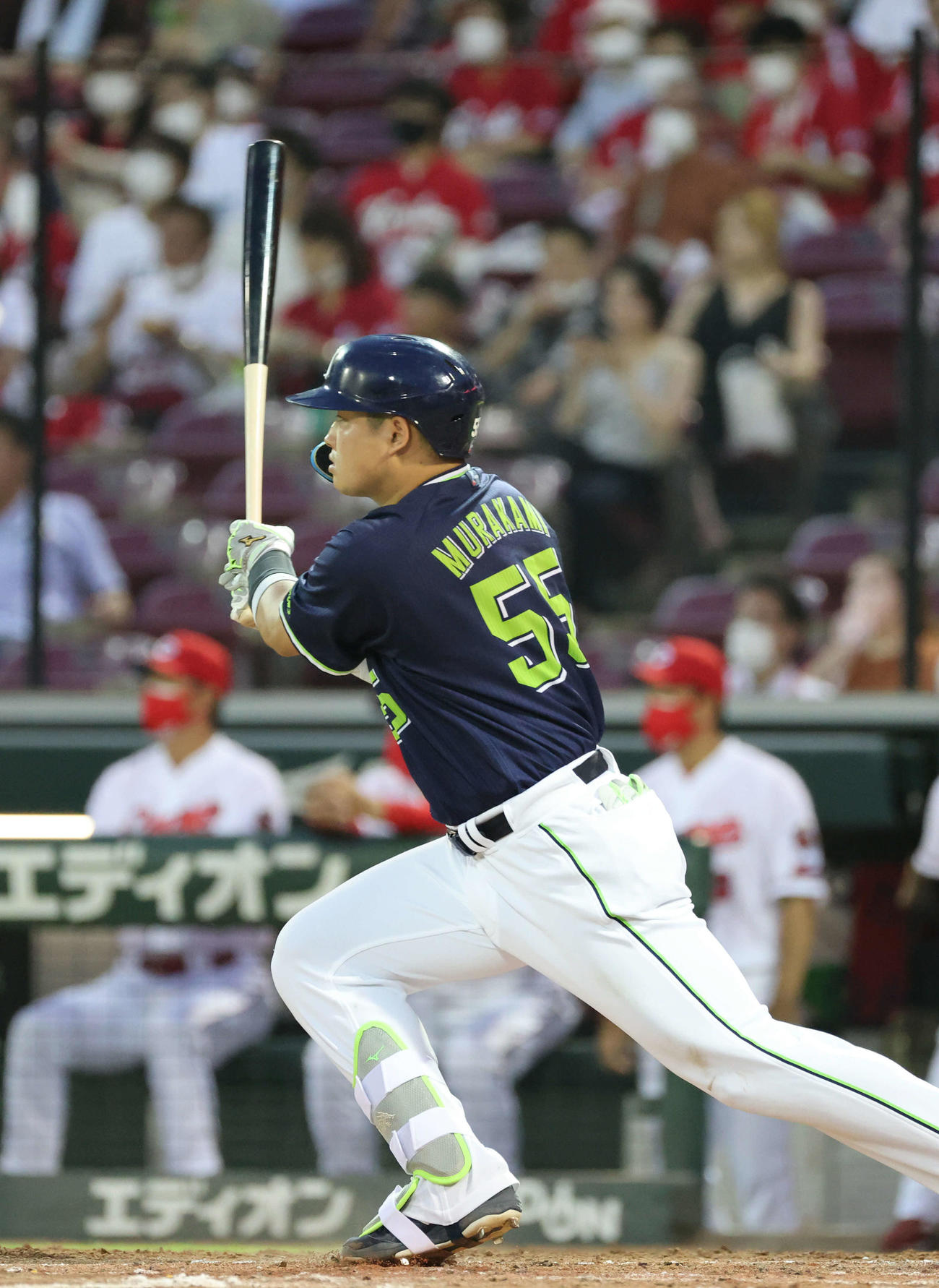 広島対ヤクルト　3回表ヤクルト2死一塁、村上は右前打を放つ（撮影・加藤孝規）