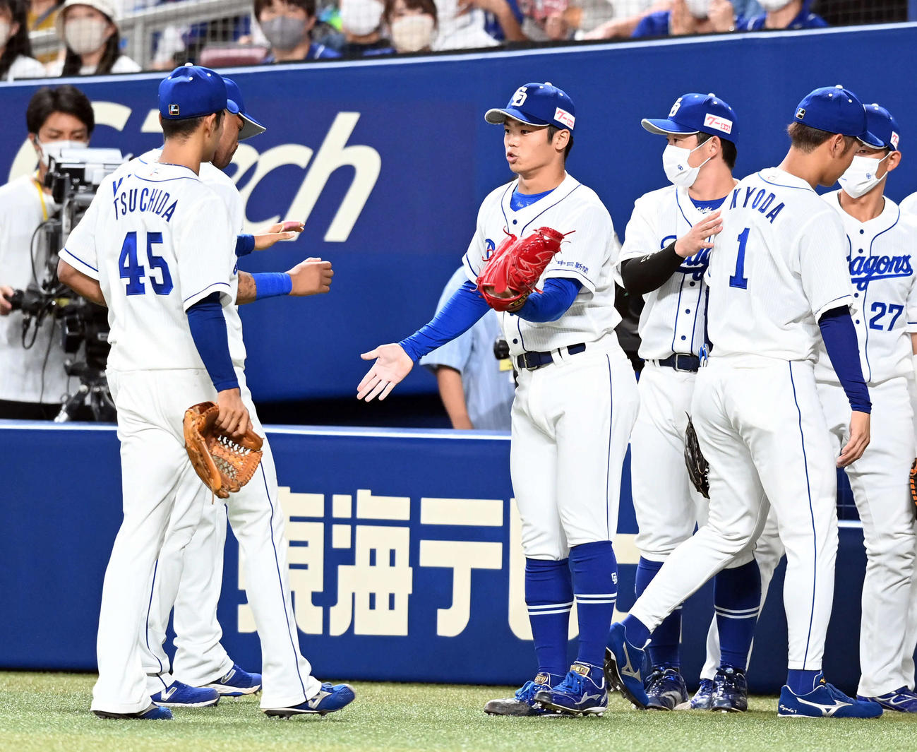 中日対巨人　6回途中からマウンドに上がり無失点に抑えた中日根尾（撮影・たえ見朱実）