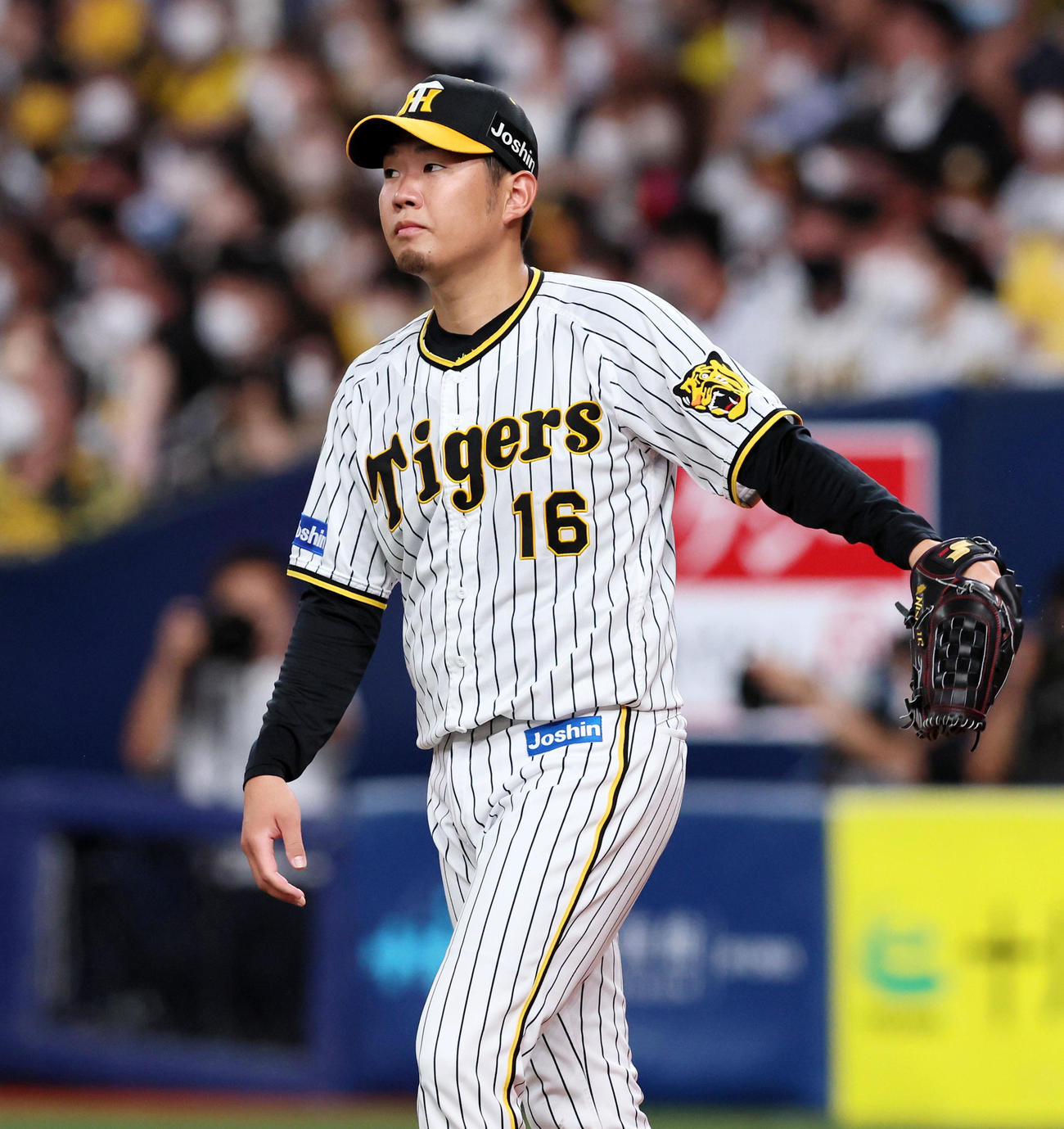 阪神対中日　1回表中日2死二、三塁、西勇はは木下拓に適時三失で失点（撮影・加藤哉）