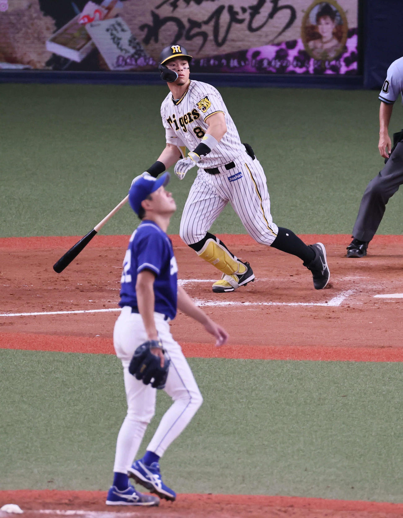 阪神対中日　9回裏阪神2死三塁、佐藤輝は左飛に倒れてゲームセット（撮影・宮崎幸一）