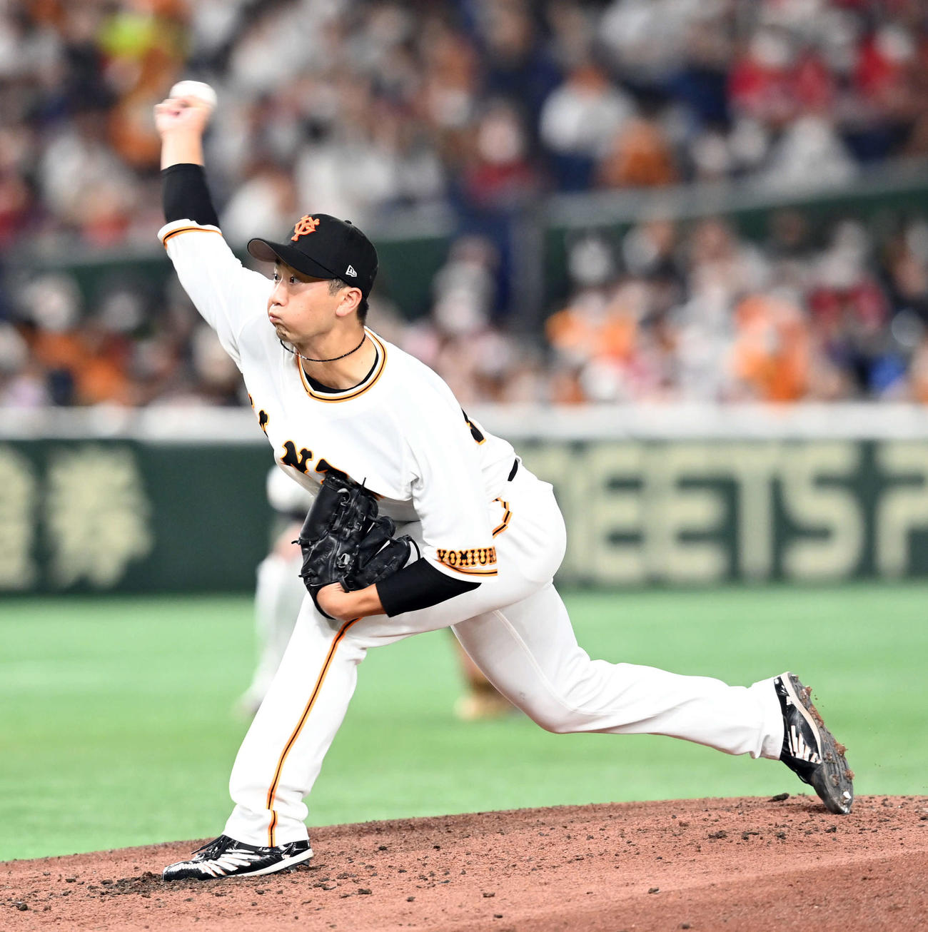 巨人対広島　巨人の先発直江（撮影・たえ見朱実）