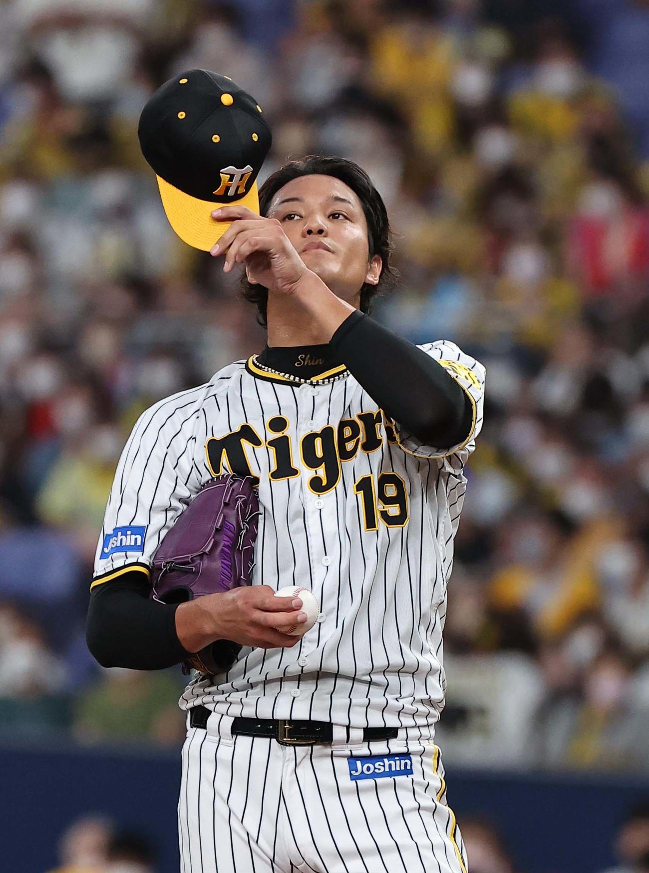 阪神対中日　7回1失点で降板した藤浪（撮影・上田博志）