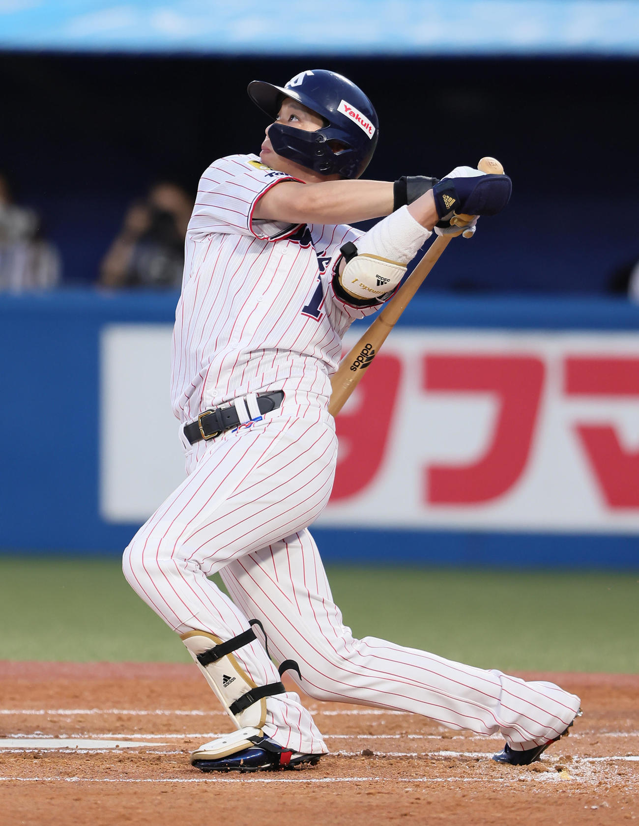 ヤクルト対DeNA  1回裏ヤクルト無死、先頭打者本塁打を放つ山田（撮影・足立雅史）