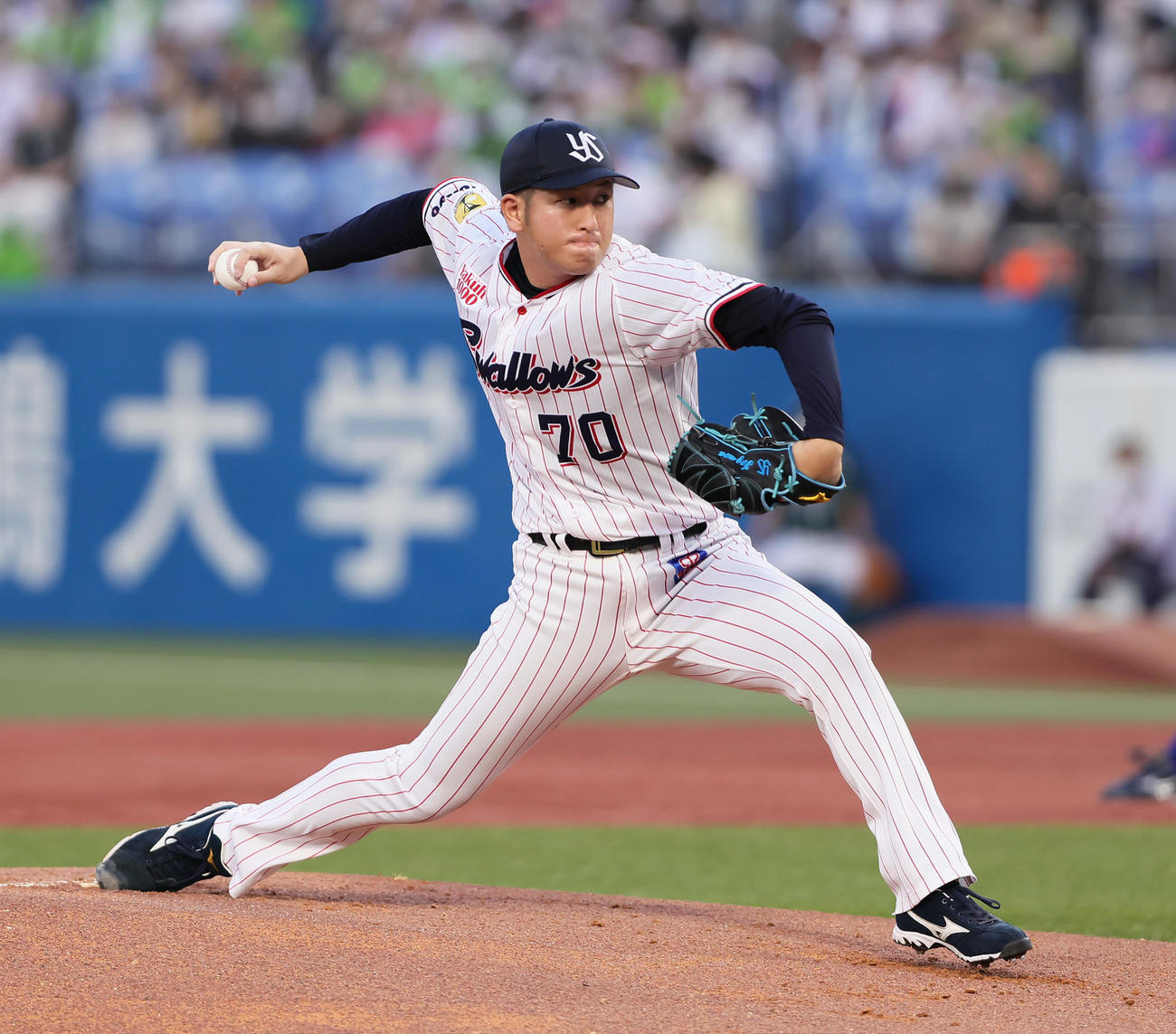 ヤクルト対DeNA力投するヤクルト先発の小沢（撮影・足立雅史）