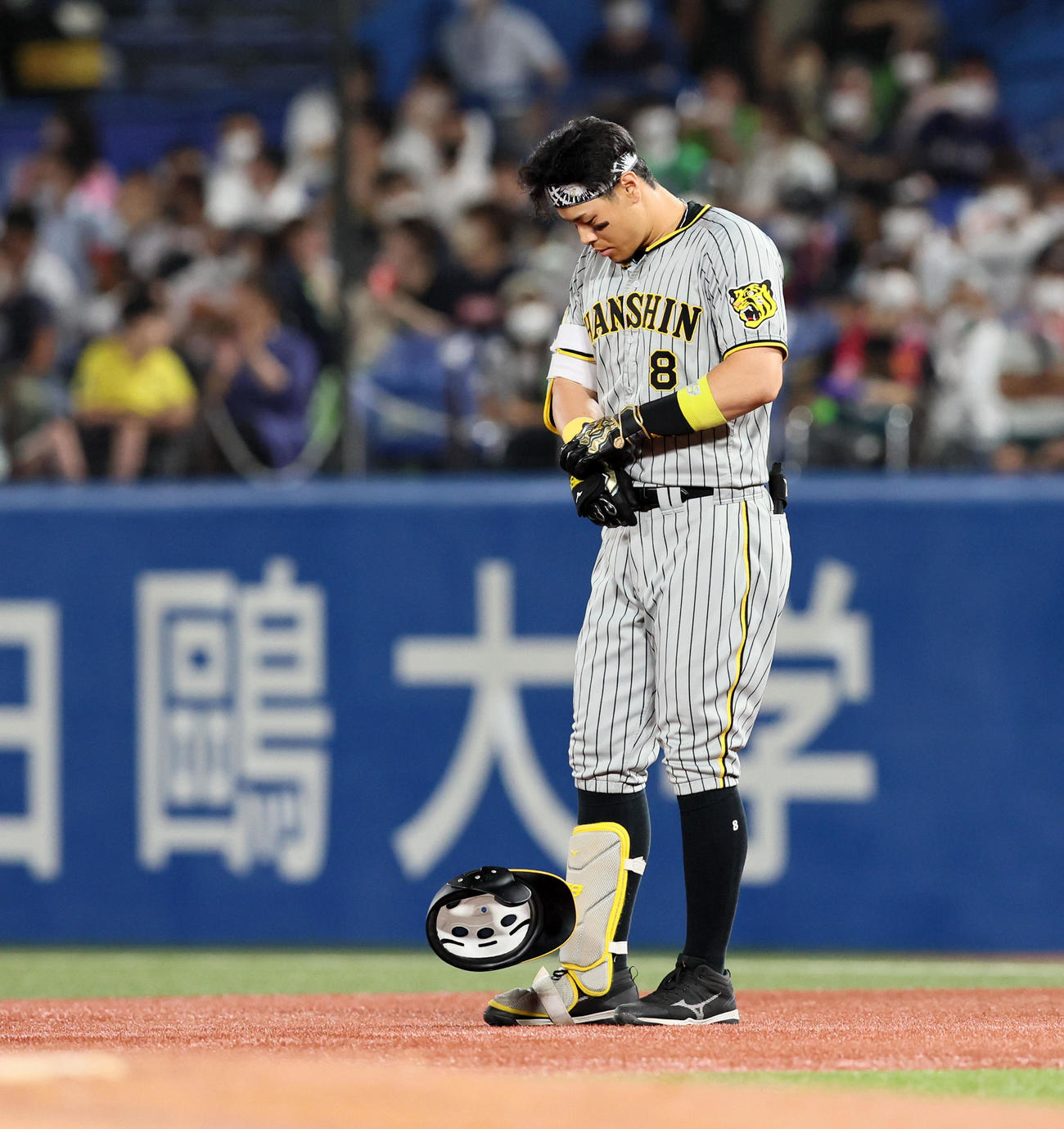 ヤクルト対阪神　3回表阪神2死満塁、佐藤輝は遊飛に倒れる（撮影・加藤哉）