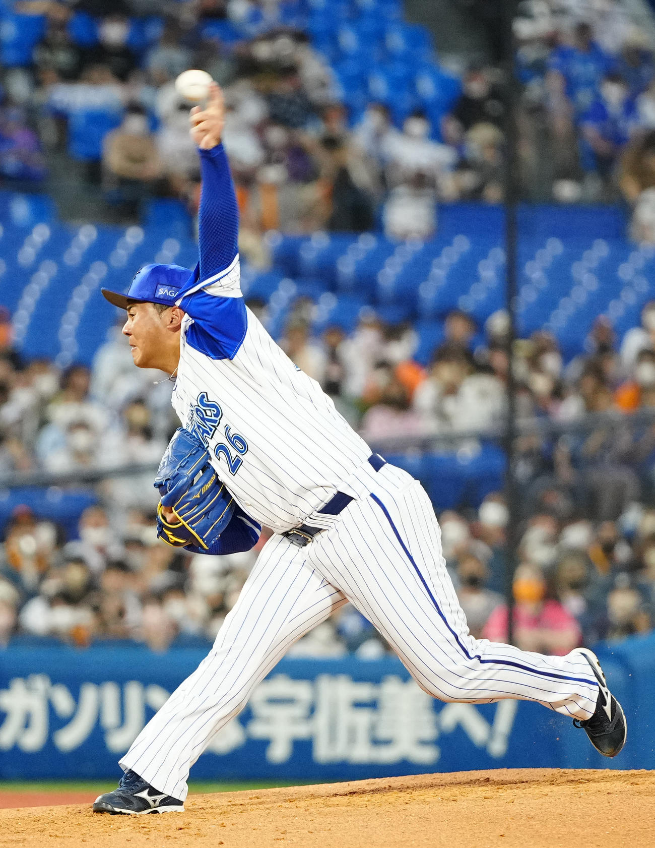 DeNA対巨人　力投するDeNA先発の浜口（撮影・江口和貴）