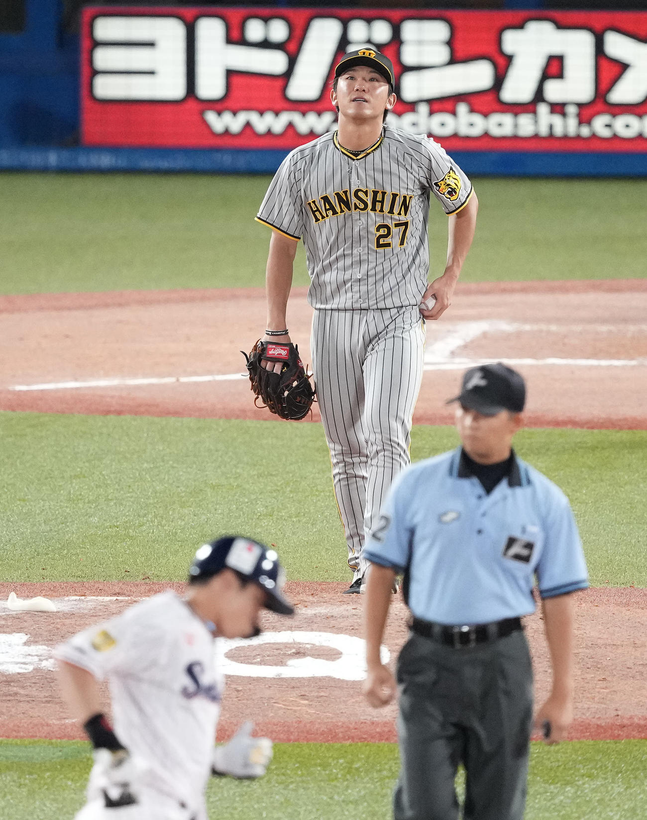 ヤクルト対阪神　8回裏ヤクルト2死、山田に左越えソロ本塁打を浴びる伊藤将（撮影・鈴木みどり）