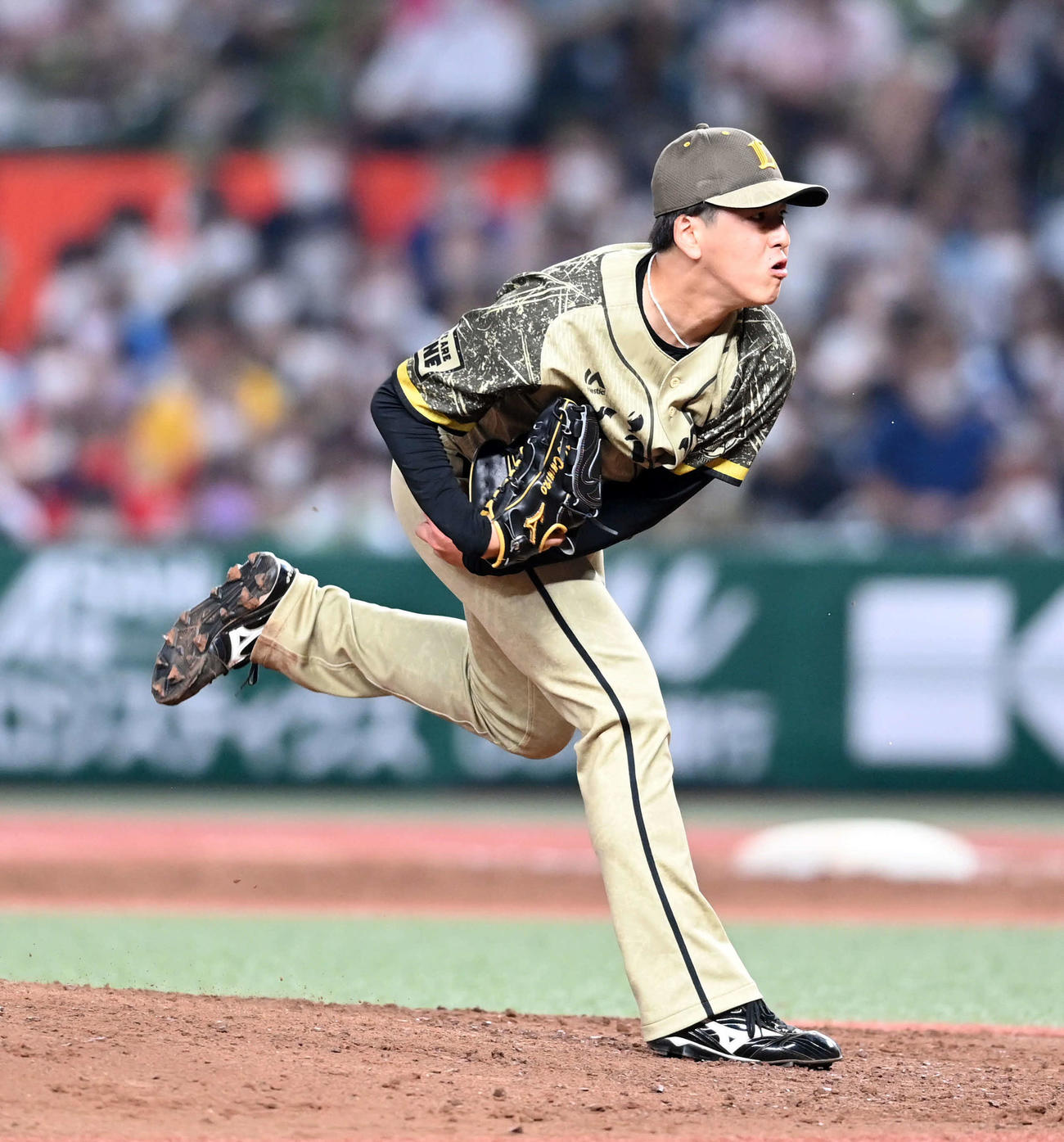 西武対ソフトバンク　4回途中からマウンドに上がった西武隅田（撮影・たえ見朱実）