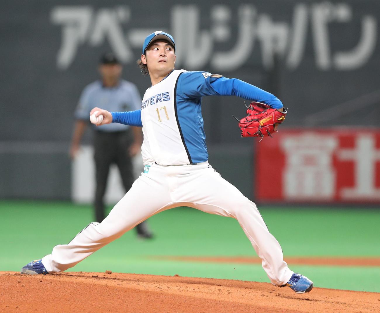 日本ハム対楽天　日本ハム先発の伊藤（撮影・黒川智章）