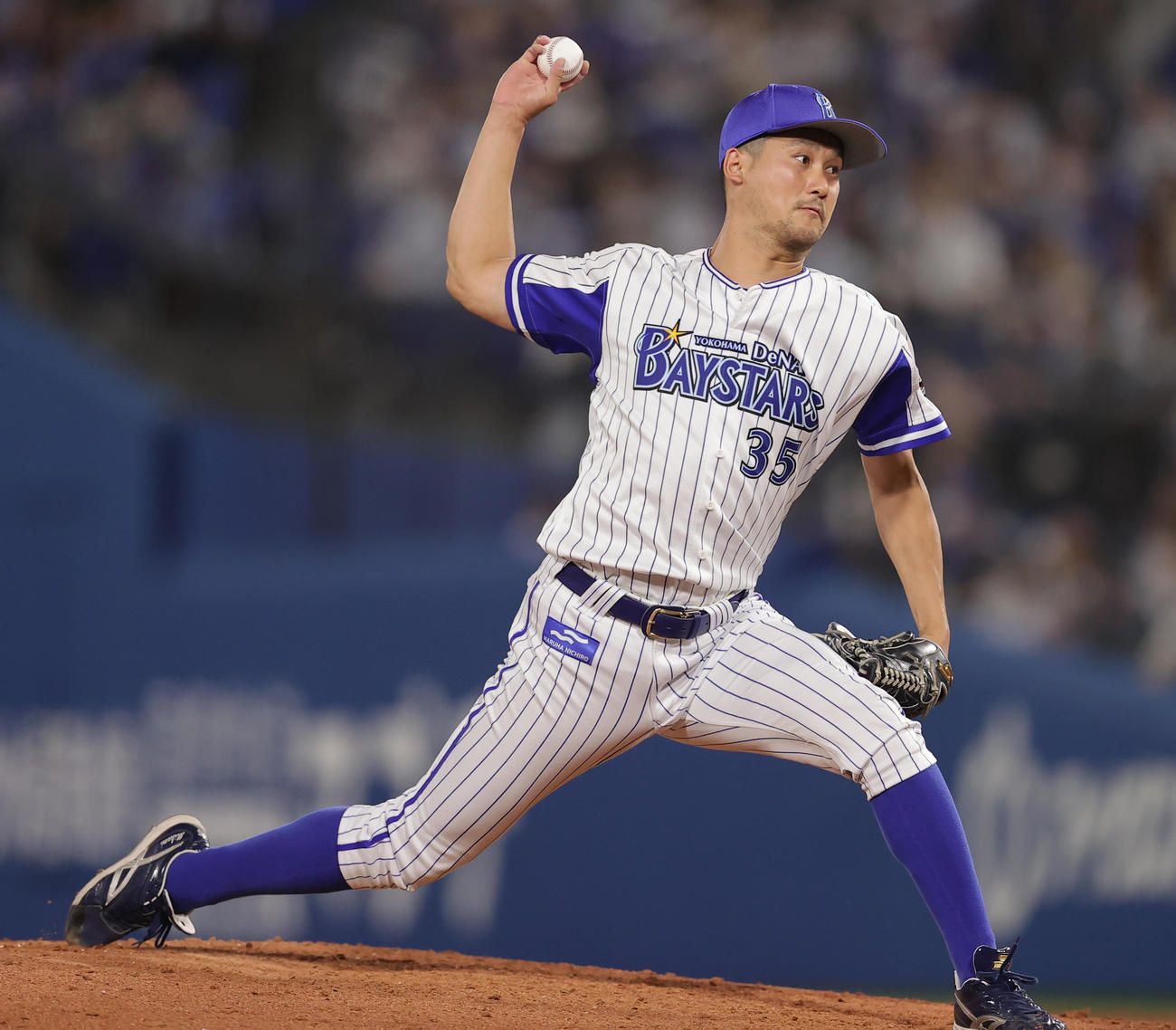 力投するDeNA三上朋也（2022年6月24日撮影）