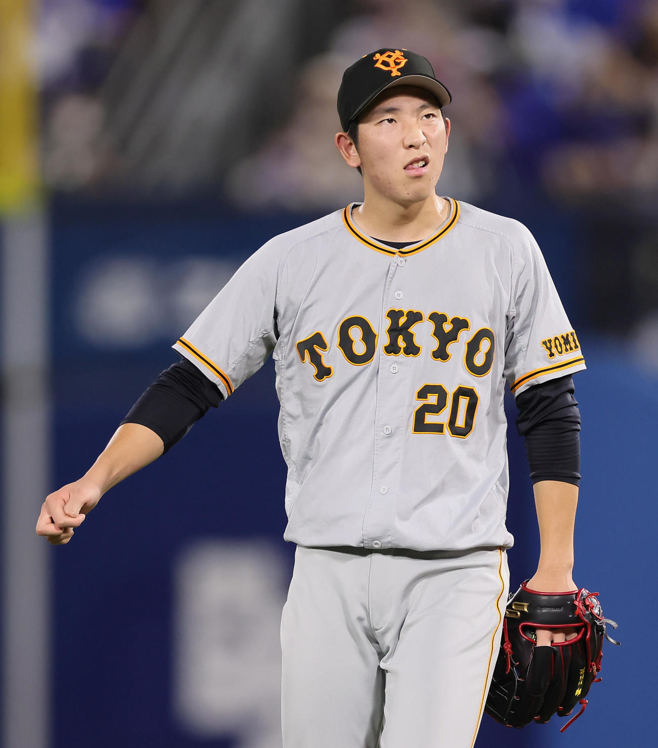 DeNA対巨人　4回裏DeNA無死、佐野に右中間へ本塁打を浴びた戸郷（撮影・足立雅史）