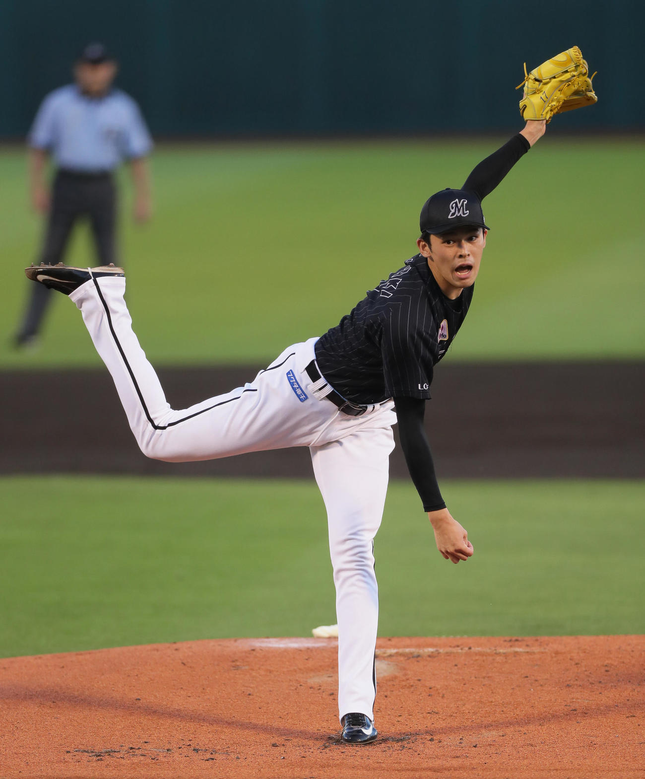 楽天対ロッテ　ロッテ先発の佐々木朗（撮影・足立雅史）