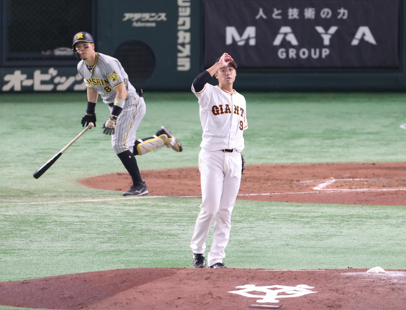 巨人対阪神　3回表阪神2死一塁、佐藤輝に2点本塁打を打たれる堀田（撮影・狩俣裕三）
