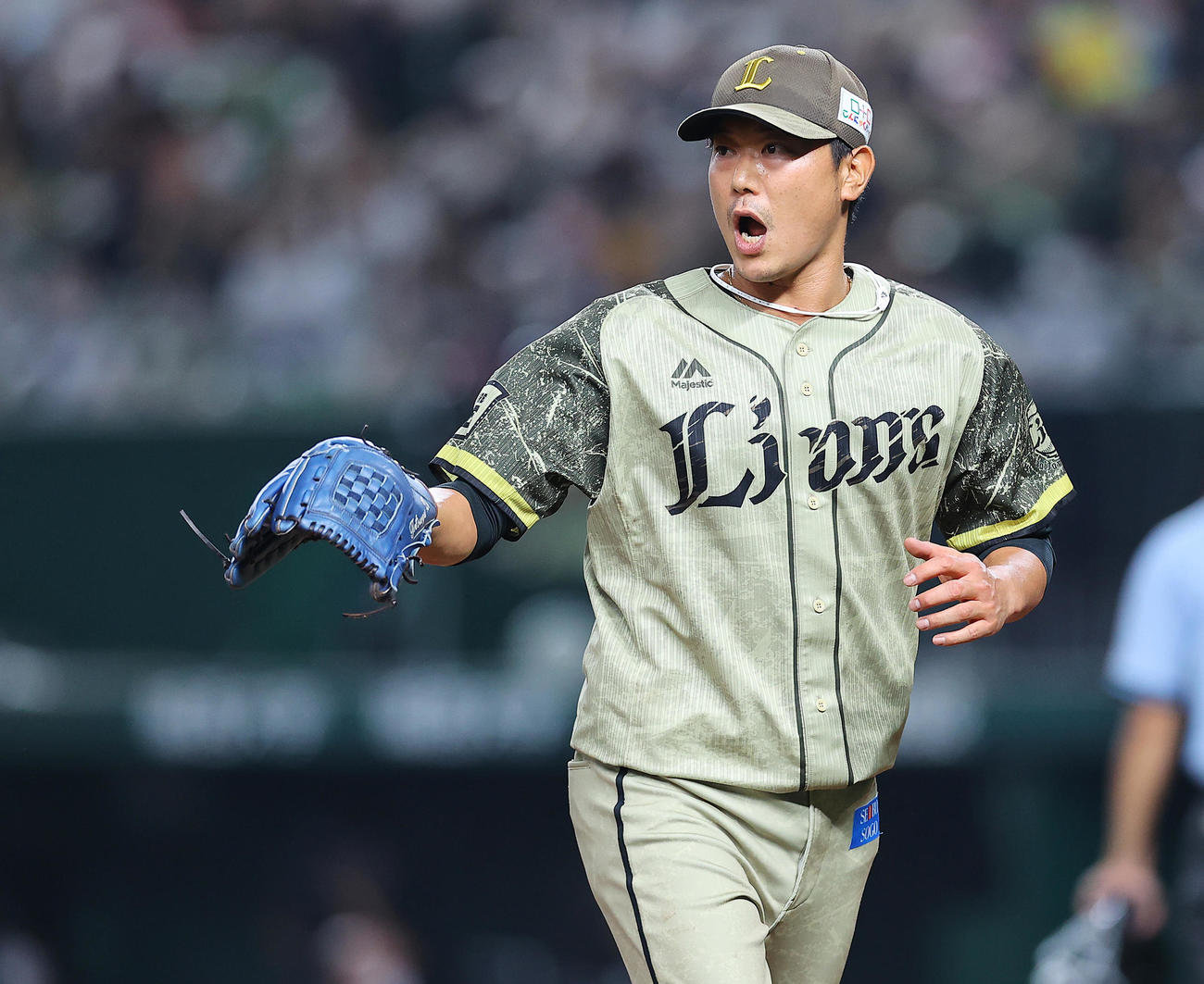 西武対オリックス　9回表オリックスの攻撃を無失点に抑え声を上げる西武内海（撮影・垰建太）
