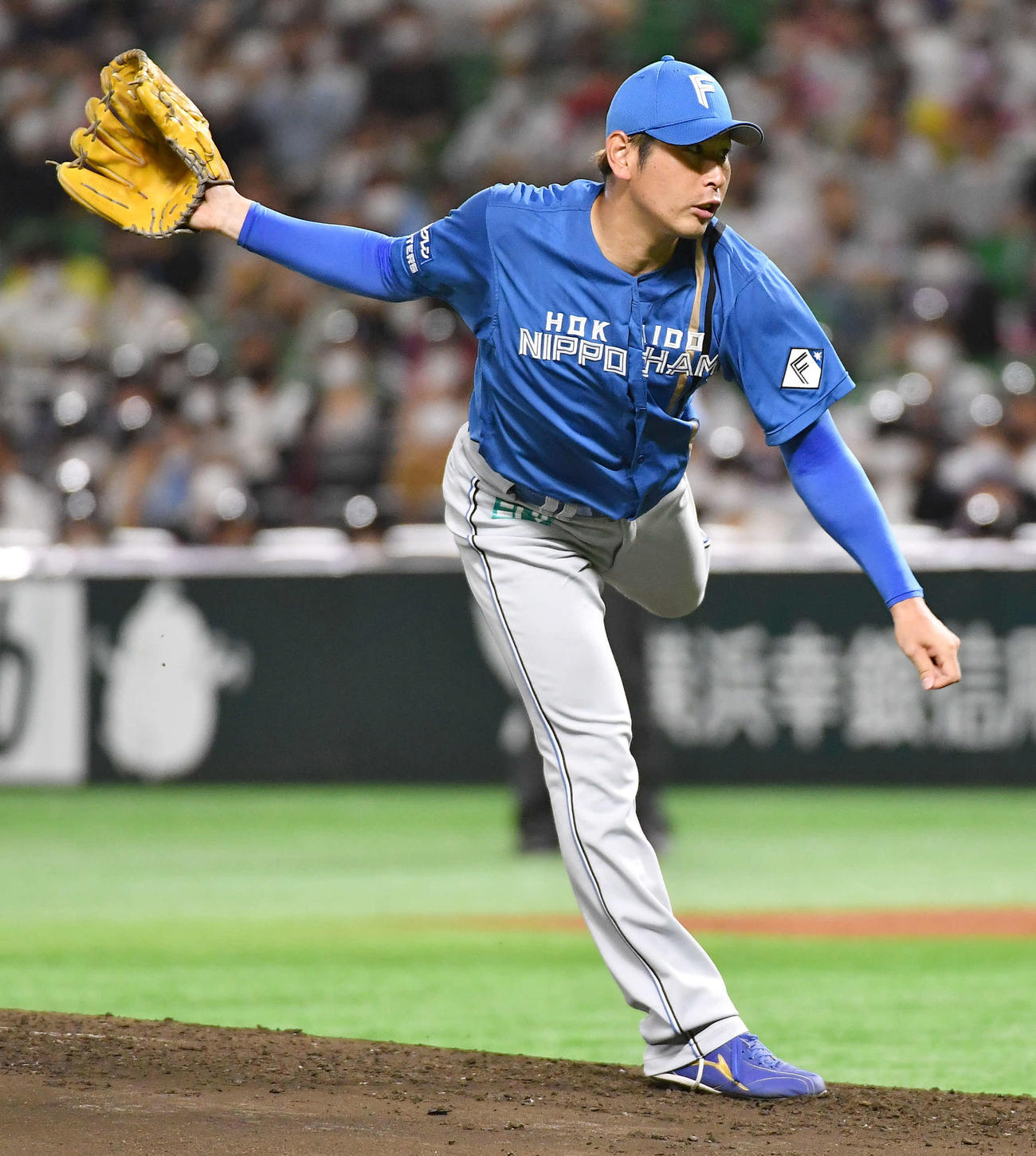 ソフトバンク対日本ハム　日本ハム先発の加藤（撮影・岩下翔太）