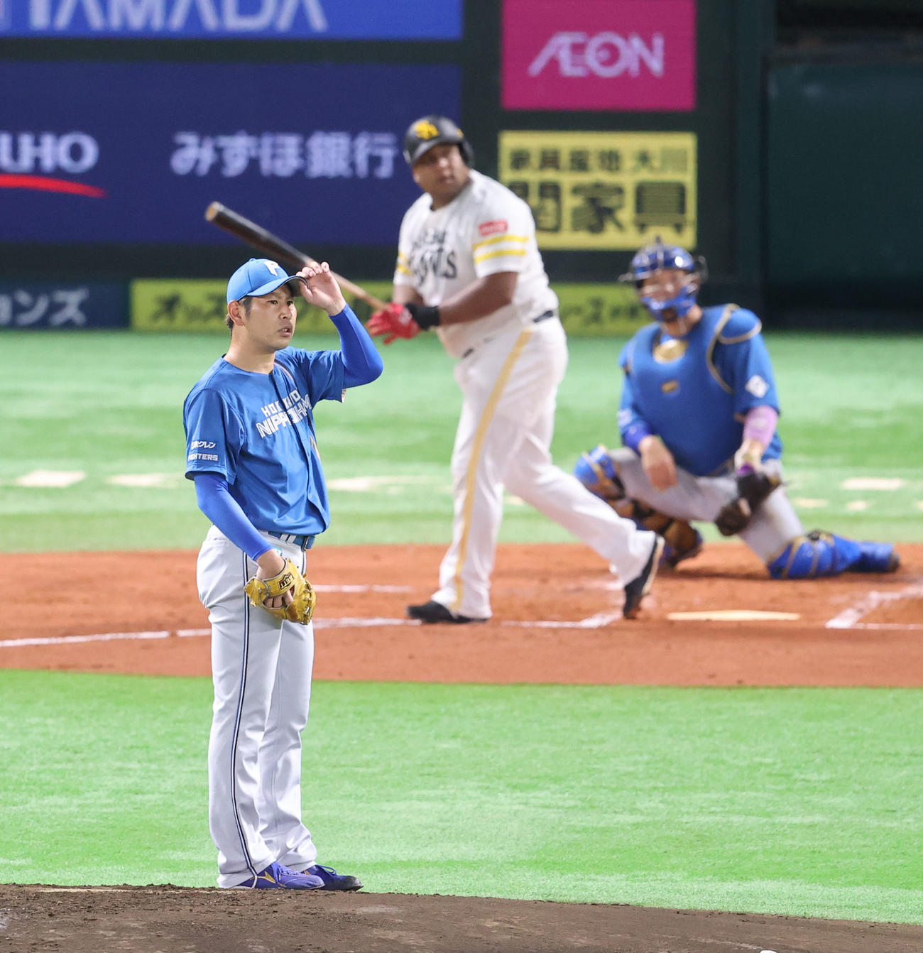 ソフトバンク対日本ハム　2回裏ソフトバンク無死、デスパイネに先制となる本塁打を浴びる加藤貴之（撮影・梅根麻紀）