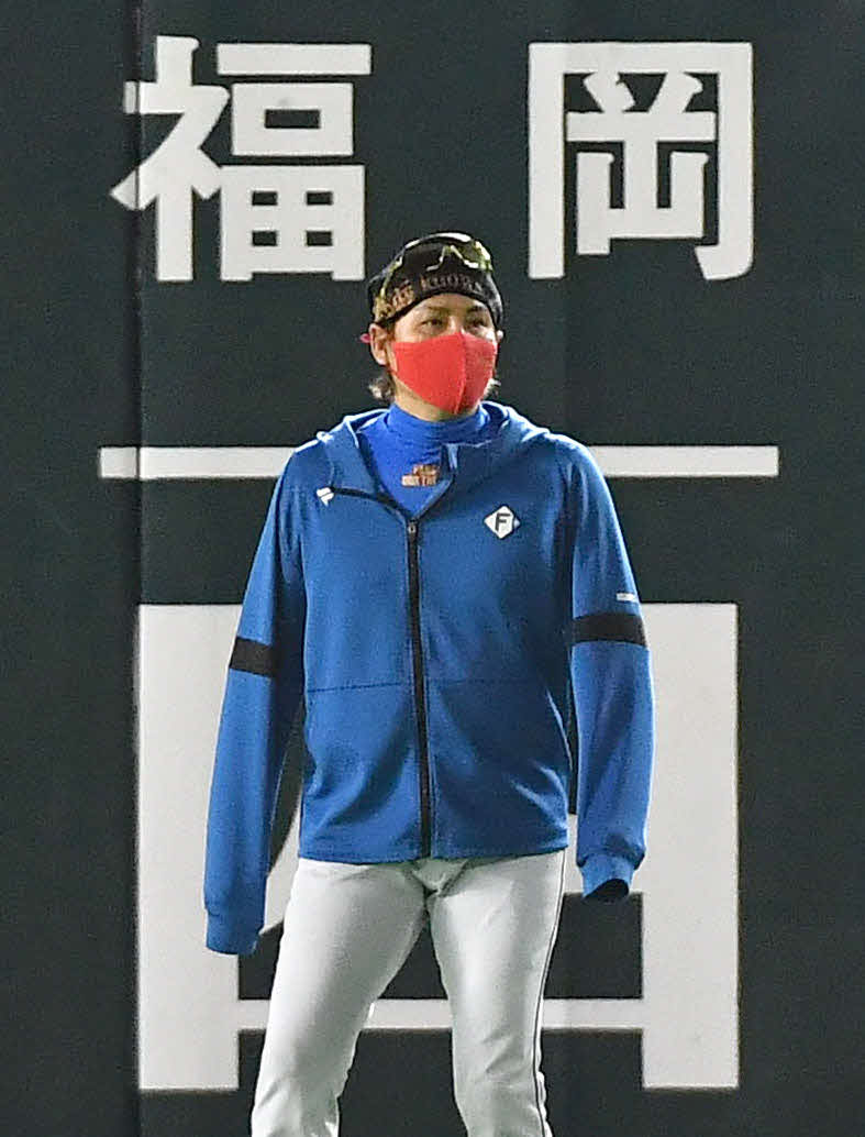 ソフトバンク対日本ハム　福岡での今季最終戦に臨む日本ハム新庄監督（撮影・岩下翔太）