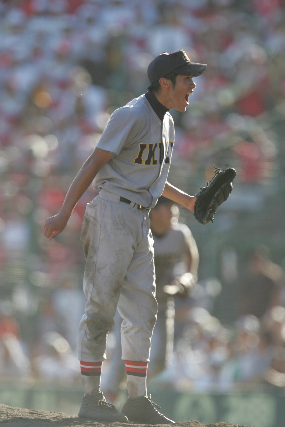 2007年、第89回全国高校野球　智弁和歌山対仙台育英　9回表智弁和歌山2死、最後の打者を見逃し三振に仕留め雄たけびを上げる仙台育英の佐藤由規