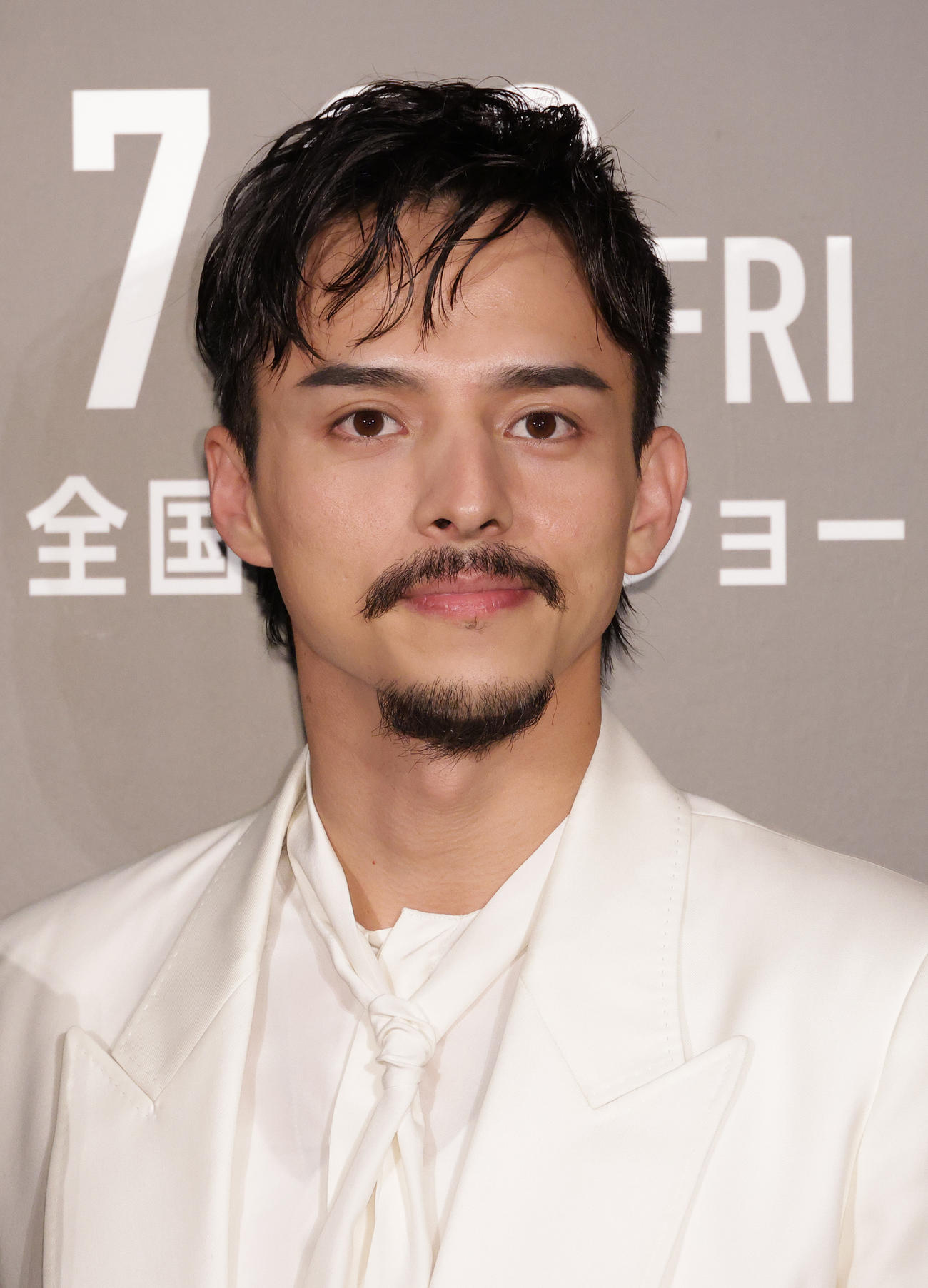 満島真之介（2022年7月撮影）