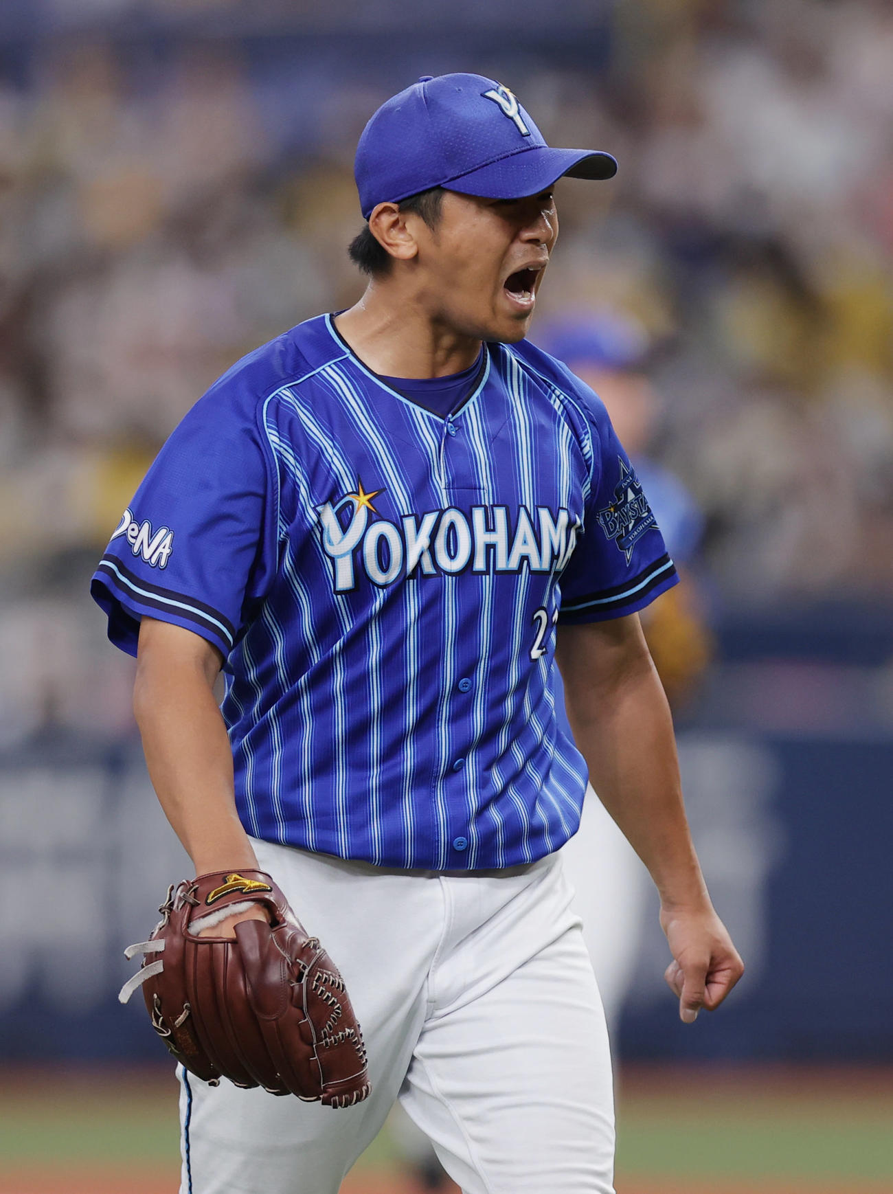 阪神対DeNA 4回裏阪神2死満塁、代打ロハスを三ゴロに仕留め、雄たけびを上げる今永（撮影・前田充）